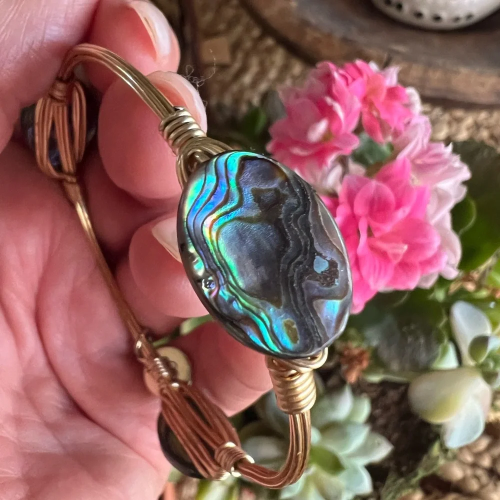 SALE!!! Bourbon & Bowties Abalone bangle and Arrowhead bangle set - Picture 4 of 9